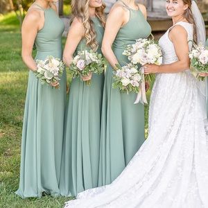 Braid maid dress - only used once ! I’m great condition !